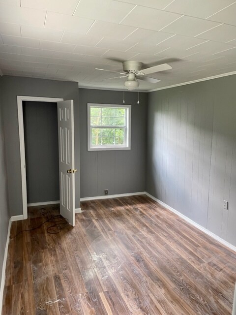 Building Photo - 104 W Evergreen St