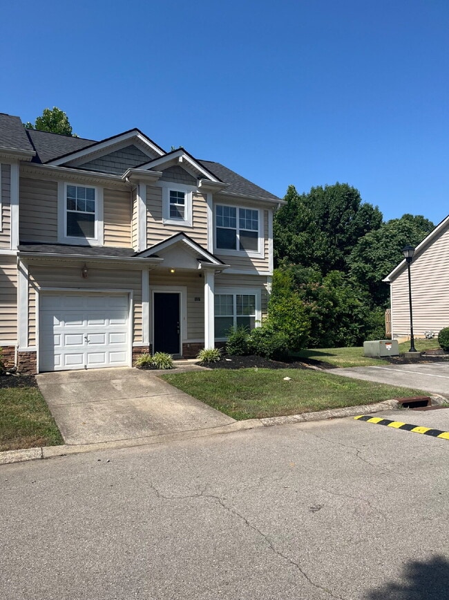 Building Photo - "Spacious 3-Bedroom Townhouse Retreat with Fireplace & Hardwood Floors in Antioch!"