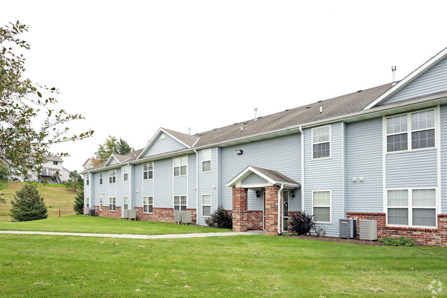 Exterior - South Ridge Apartments