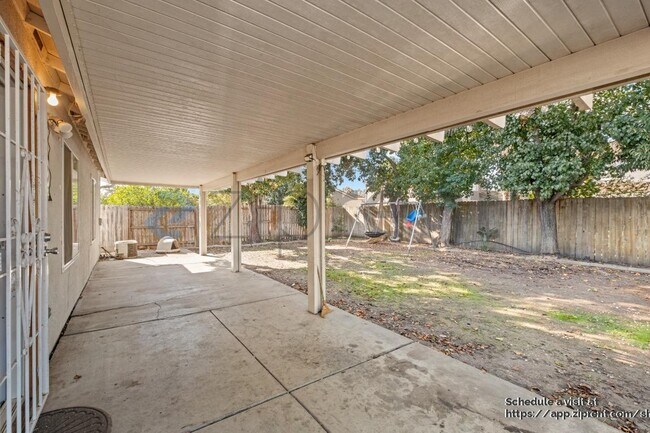 Building Photo - 8635 Lott St