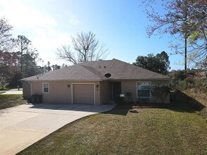 Building Photo - 4 Eton Ln