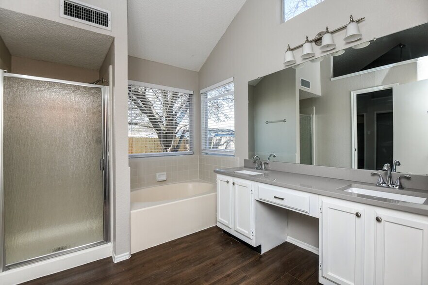 Building Photo - 5704 Stone Meadow Ln