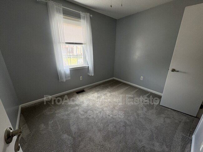 Building Photo - 1501 Antler Cir
