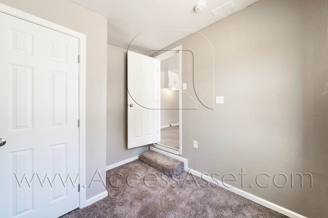 Building Photo - Cozy 2 Bed/1 Bath Duplex In Perris!