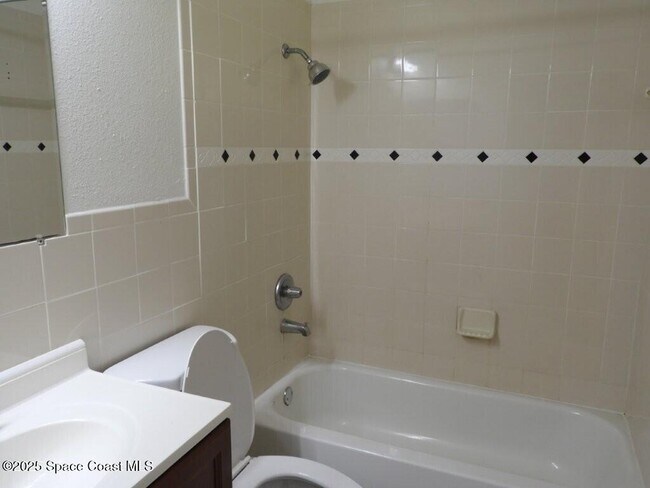 Building Photo - 1006 Wabash Rd SE