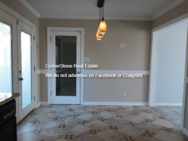 Building Photo - 207 Ingleside Dr