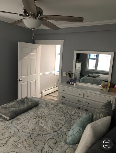 Building Photo - 46 Irving St