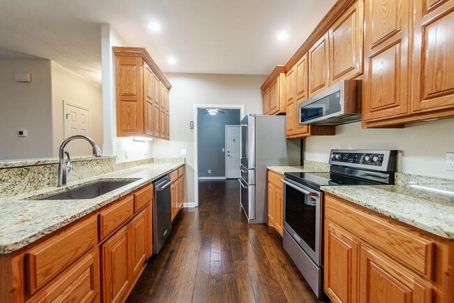 Building Photo - Beautiful 3 Bed, 2 Bath, on the 18 hole of Ponce De Leon golf course!!