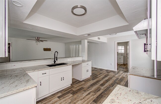 Building Photo - 5507 Braesvalley Dr