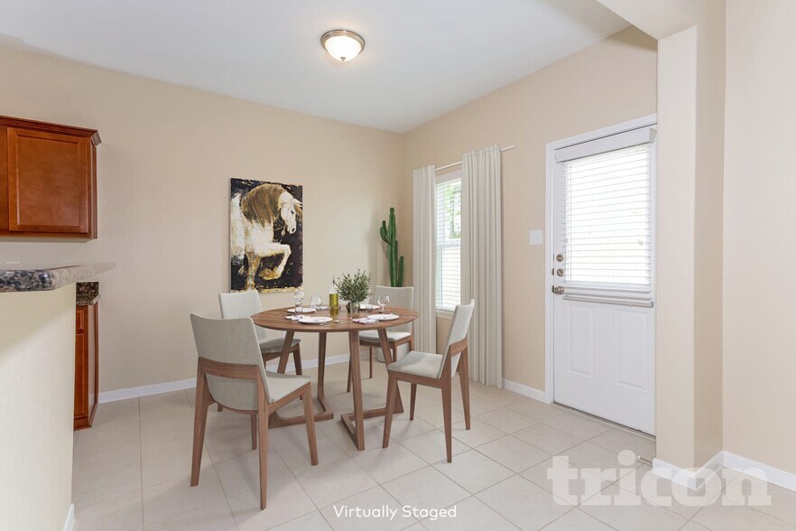 Building Photo - 301 Summer Horse Dr