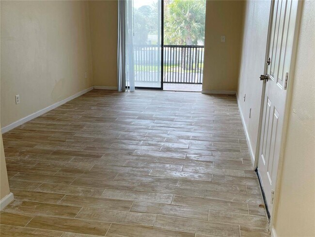Building Photo - 1122 S Pine Ridge Cir