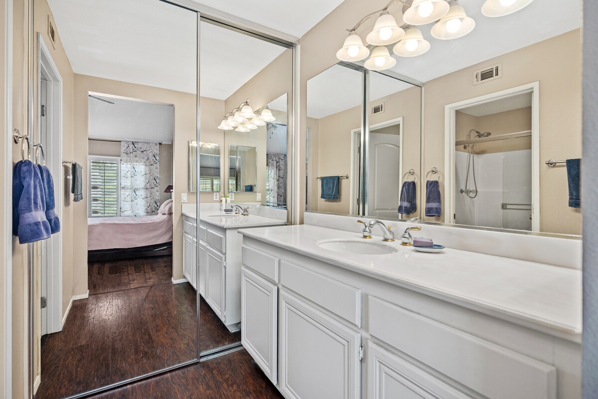 Building Photo - 66 Sandcastle