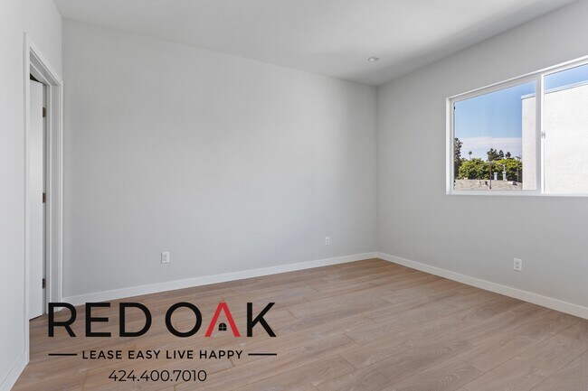 Building Photo - 4506 Esmeralda St