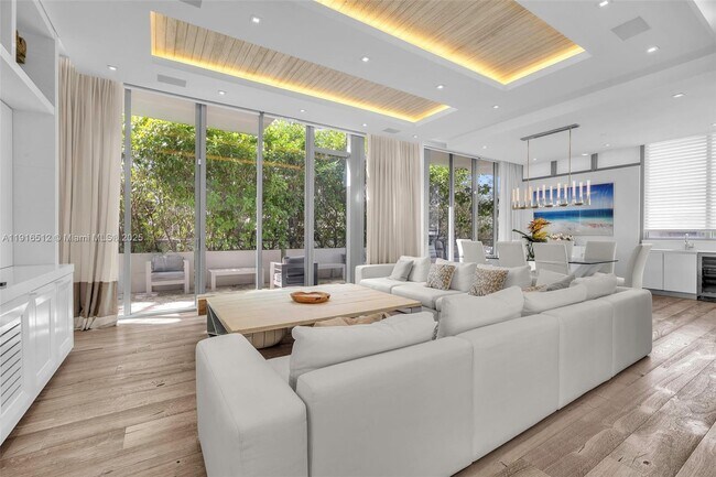 Building Photo - 9501 Collins Ave