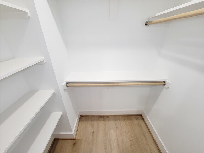 Building Photo - 20223 Laurel Lock Dr