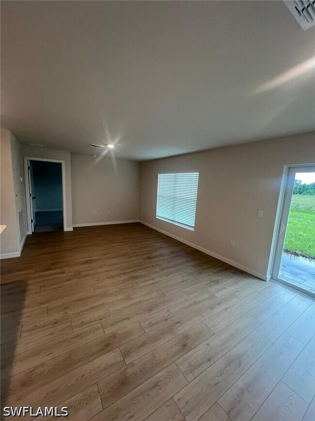 Building Photo - 532 Ilaria Ct