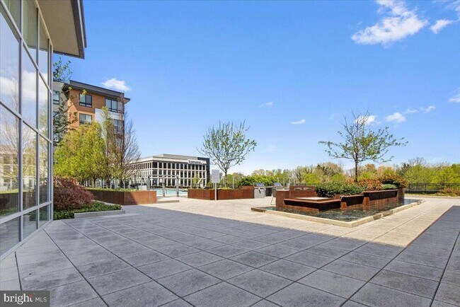 Building Photo - 145 Riverhaven Dr