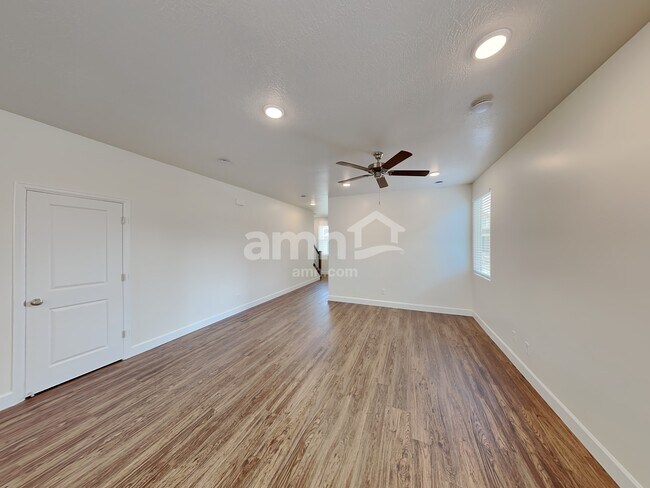 Building Photo - 2624 W 3340 S