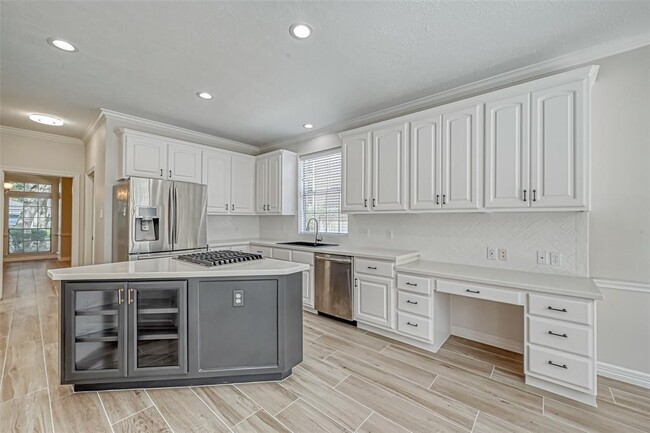 Building Photo - 18 Turtle Creek Manor