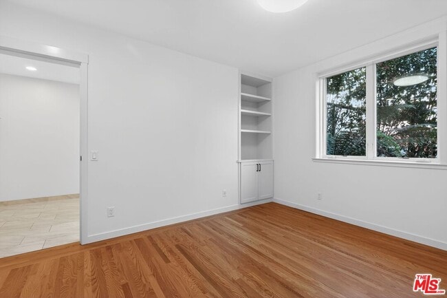 Building Photo - 502 Chapman Dr