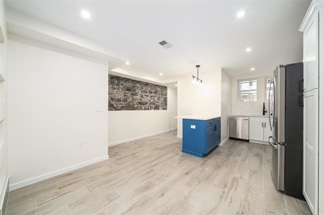 Building Photo - 155 Van Horne St
