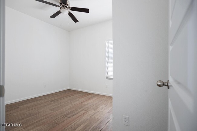 Building Photo - 916 St Vrain St