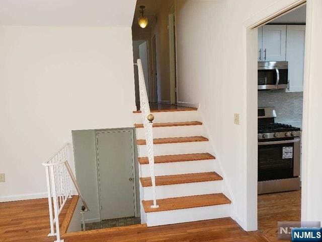 Building Photo - 27 Ridge Rd