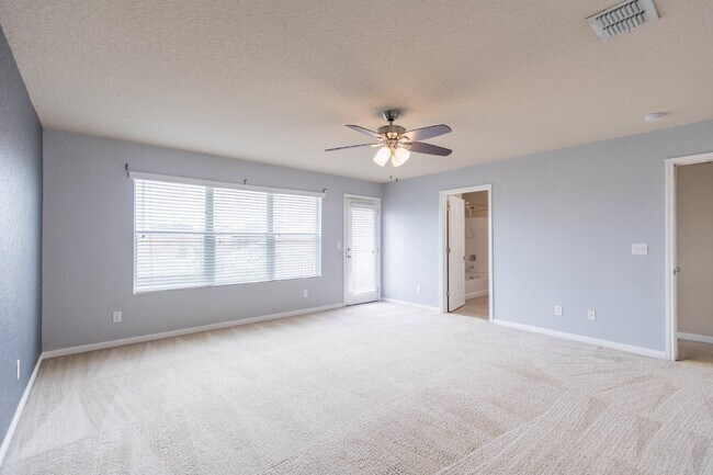 Building Photo - 3534 York Crest