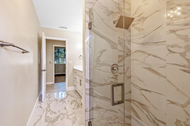 Building Photo - 6051 NW 60th Ave