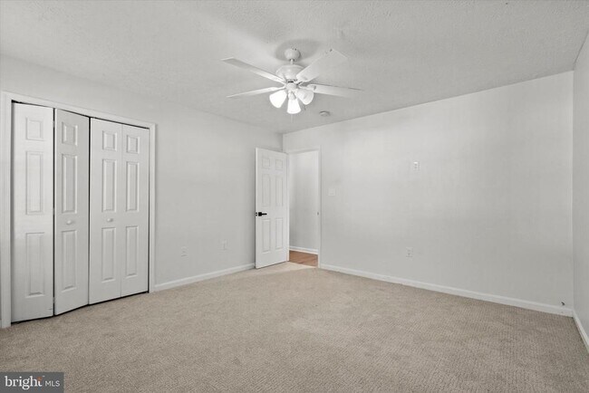 Building Photo - 2230 Community Dr