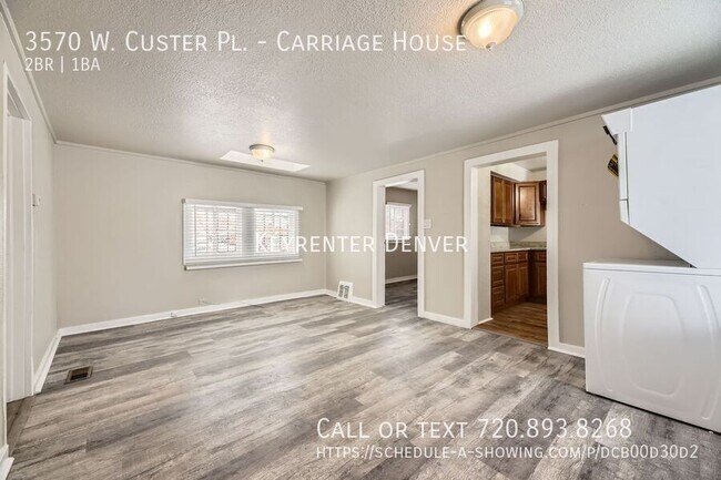 Building Photo - "Modern 2-Bedroom Carriage House in the He...