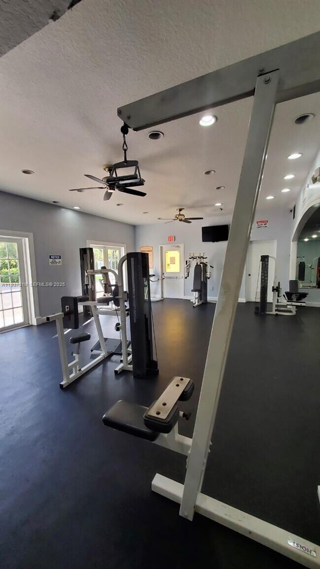 Building Photo - 8343 Lake Dr