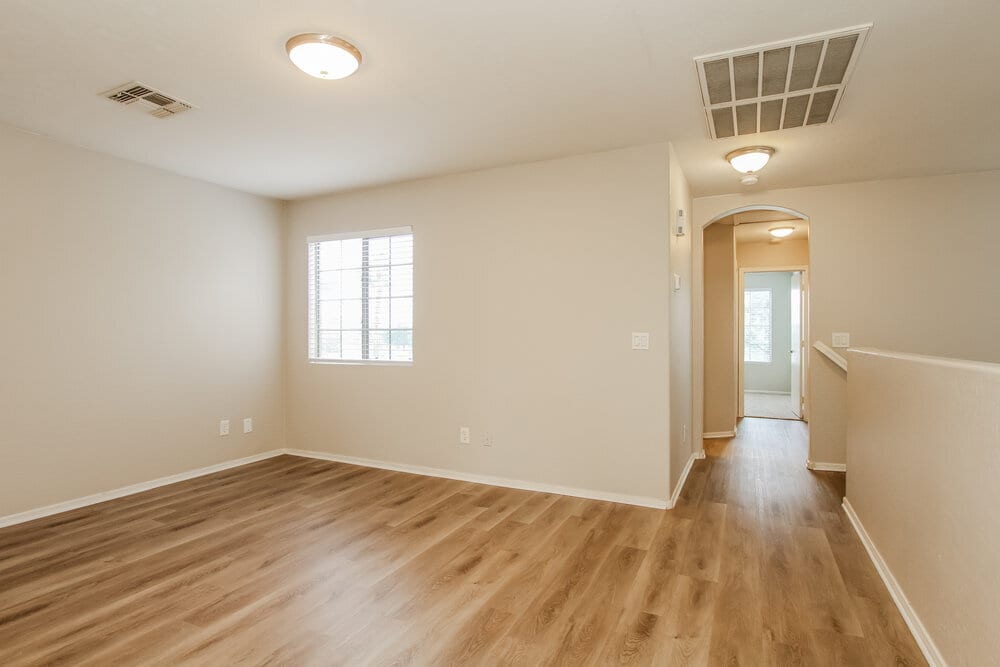 Building Photo - 11414 W Apache St