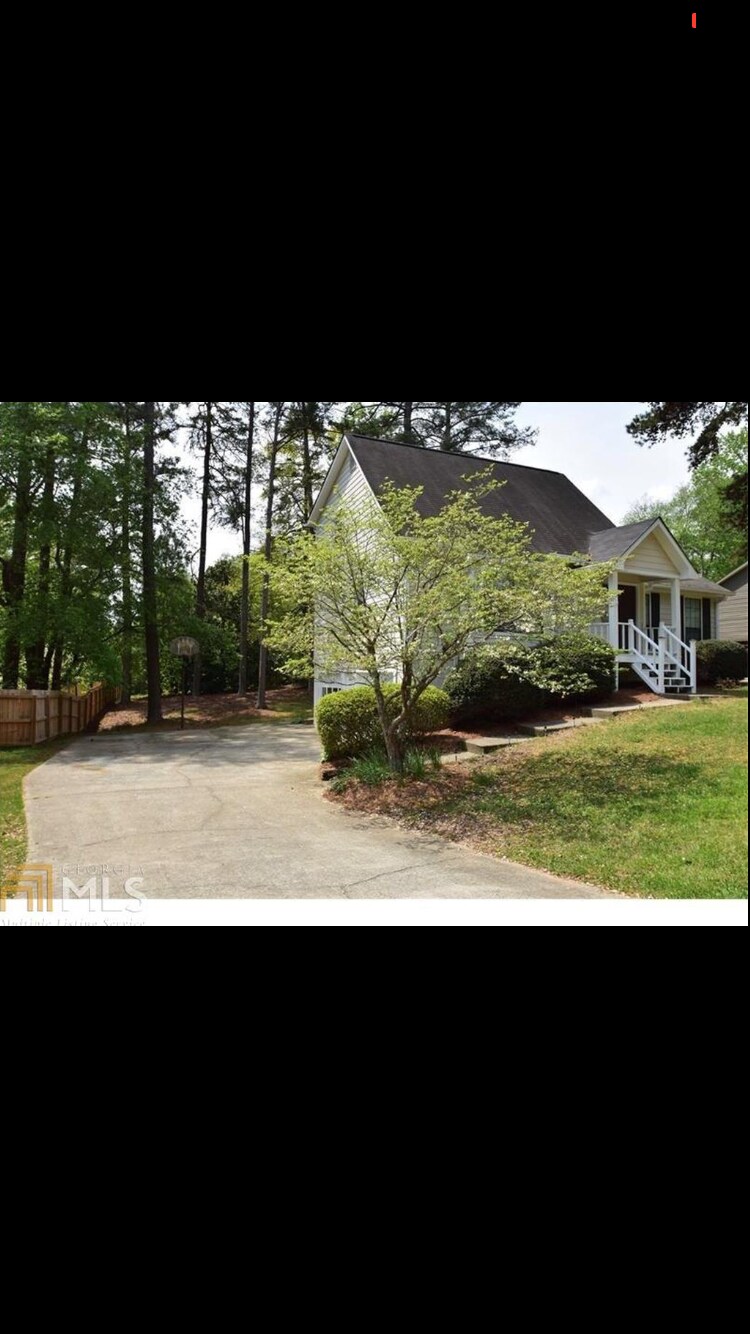 Building Photo - 1411 Glynn Oaks Dr SW
