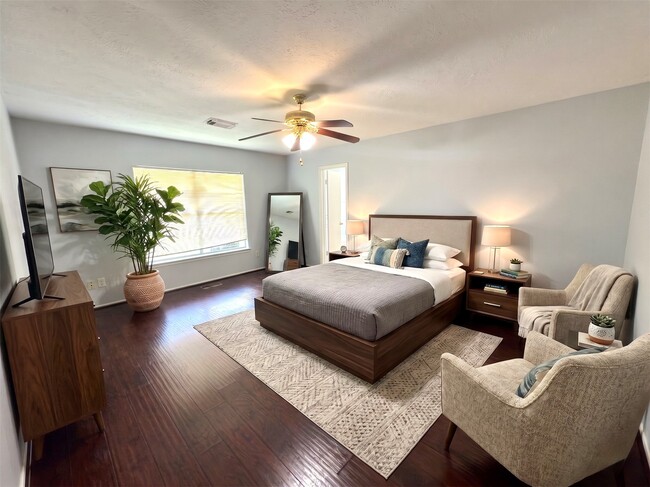 Building Photo - 15518 Evergreen Grove Dr
