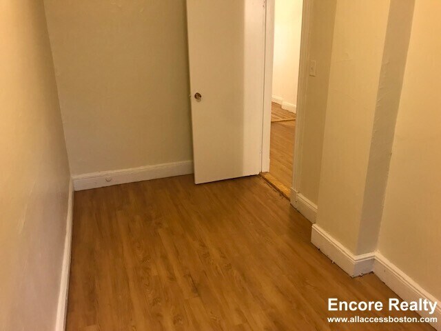 Building Photo - 1810 Commonwealth Ave