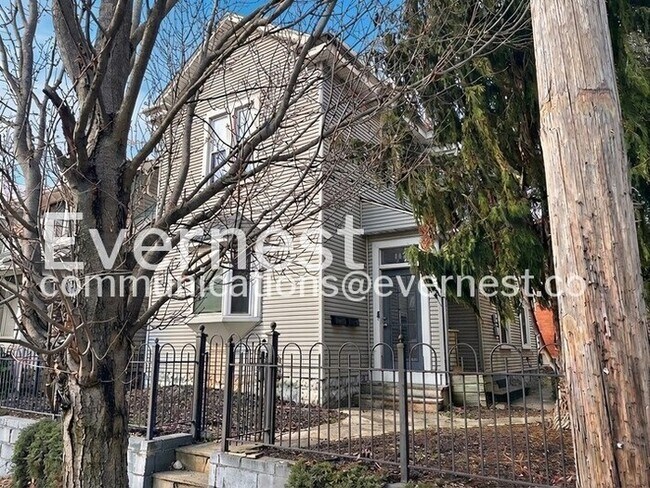 Building Photo - 112 Hanford St