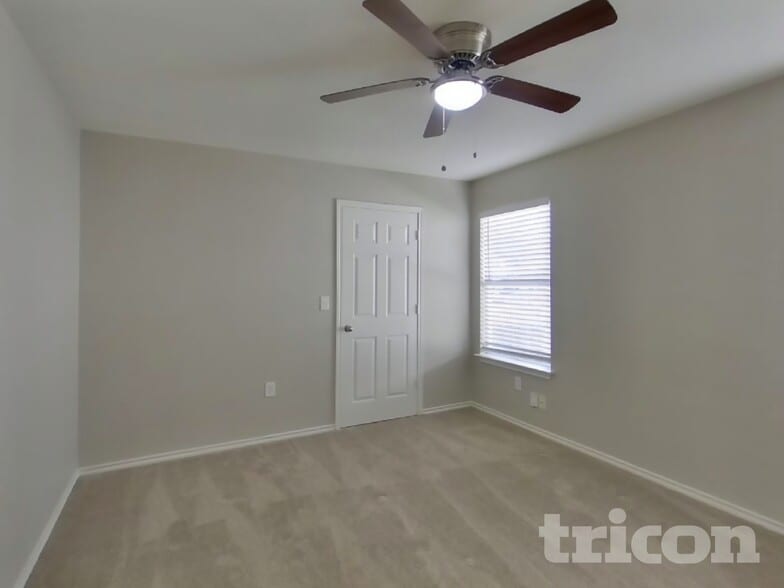 Building Photo - 6323 Cougar Village