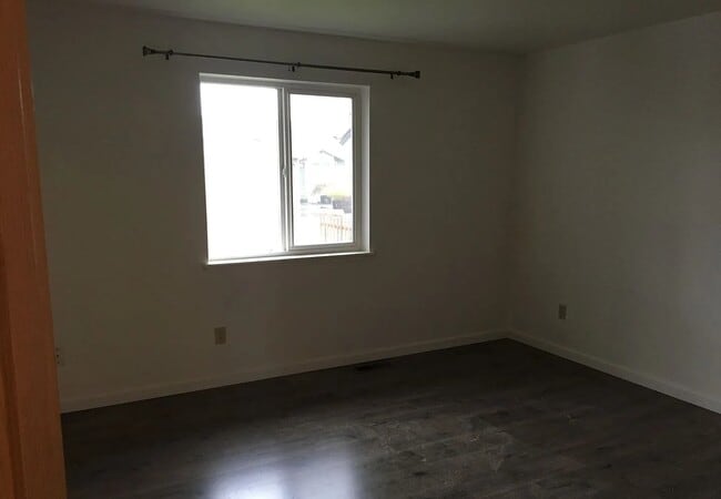 Building Photo - 2731 176th St NE