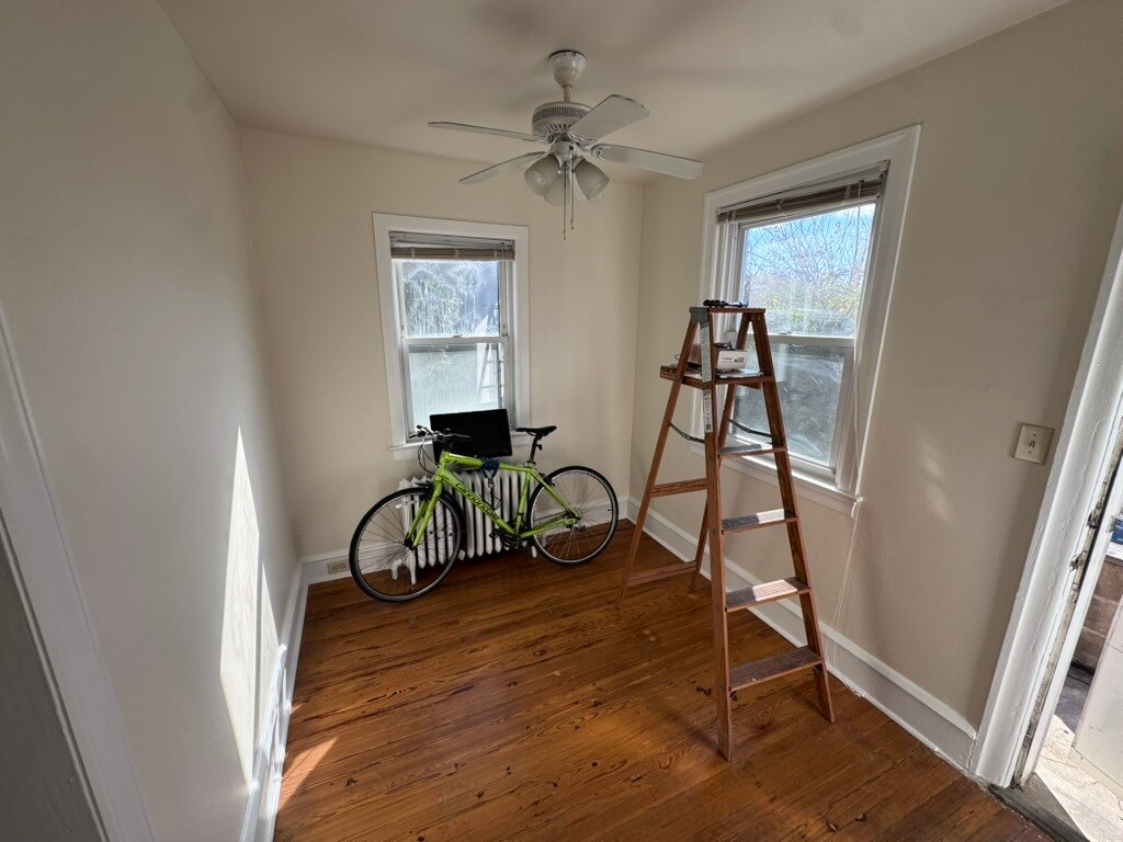 Building Photo - 2714 E County Line Rd