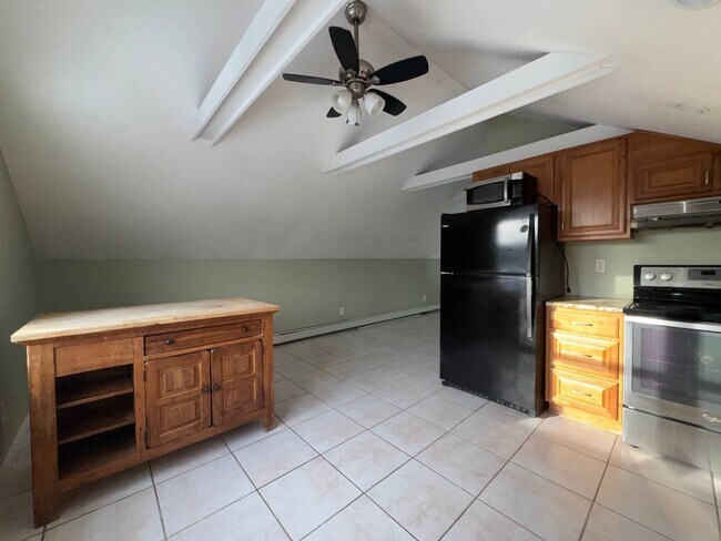 Building Photo - 25 A Gardners Ln