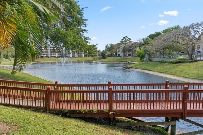 Building Photo - 1725 Palm Cove Blvd