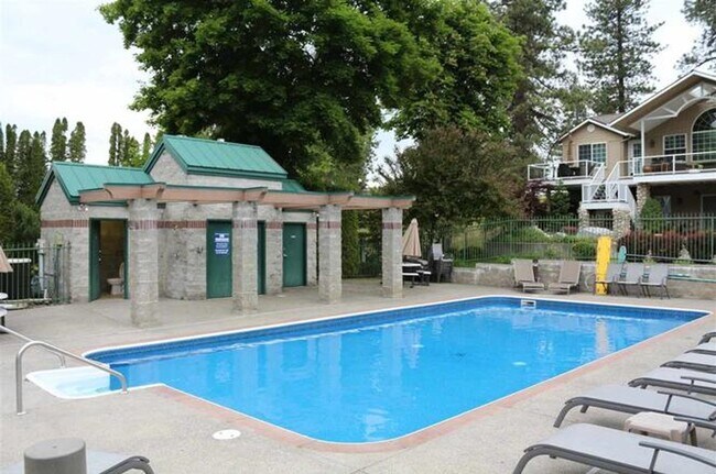 Building Photo - Beautiful home in gated private community