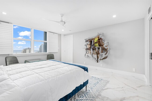 Building Photo - 777 Bayshore Dr