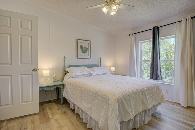 Building Photo - 6347 Salado Rd