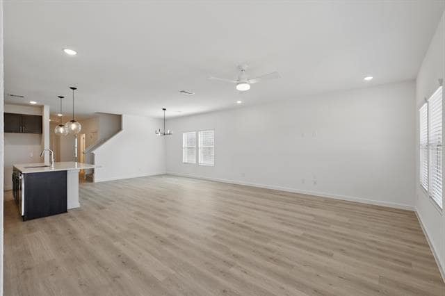 Building Photo - 2238 Maple Rdg Dr