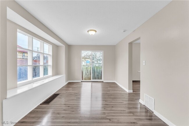 Building Photo - 3820 W 34th St