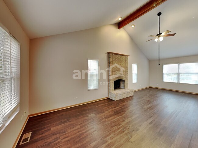 Building Photo - 25773 S Hoover Ct