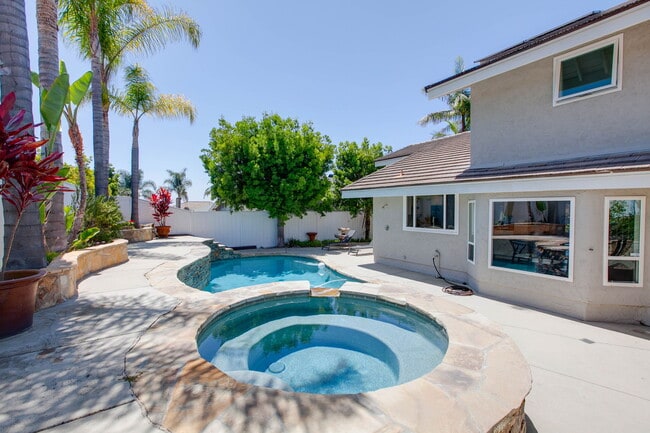Building Photo - 7446 Trigo Ln