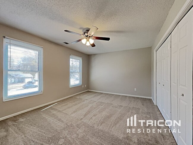 Building Photo - 3701 Broad Oak Dr